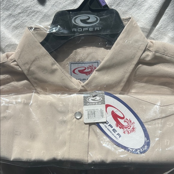 BNWT Roper Button Down - Picture 2 of 10